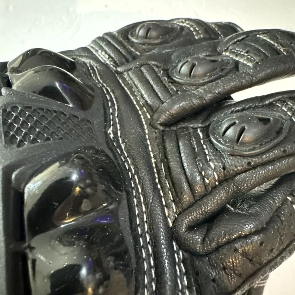 Noru‎ Unisex Size Medium Biking Motorcycle Gloves All Black W/Knuckle Protection